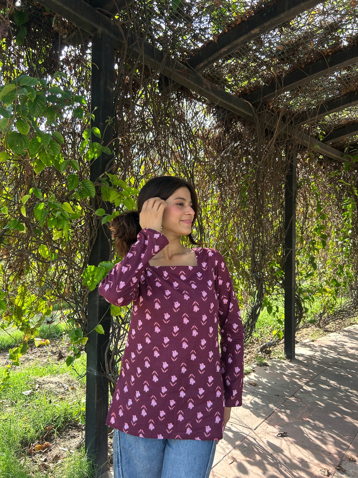Wine booti Short kurta