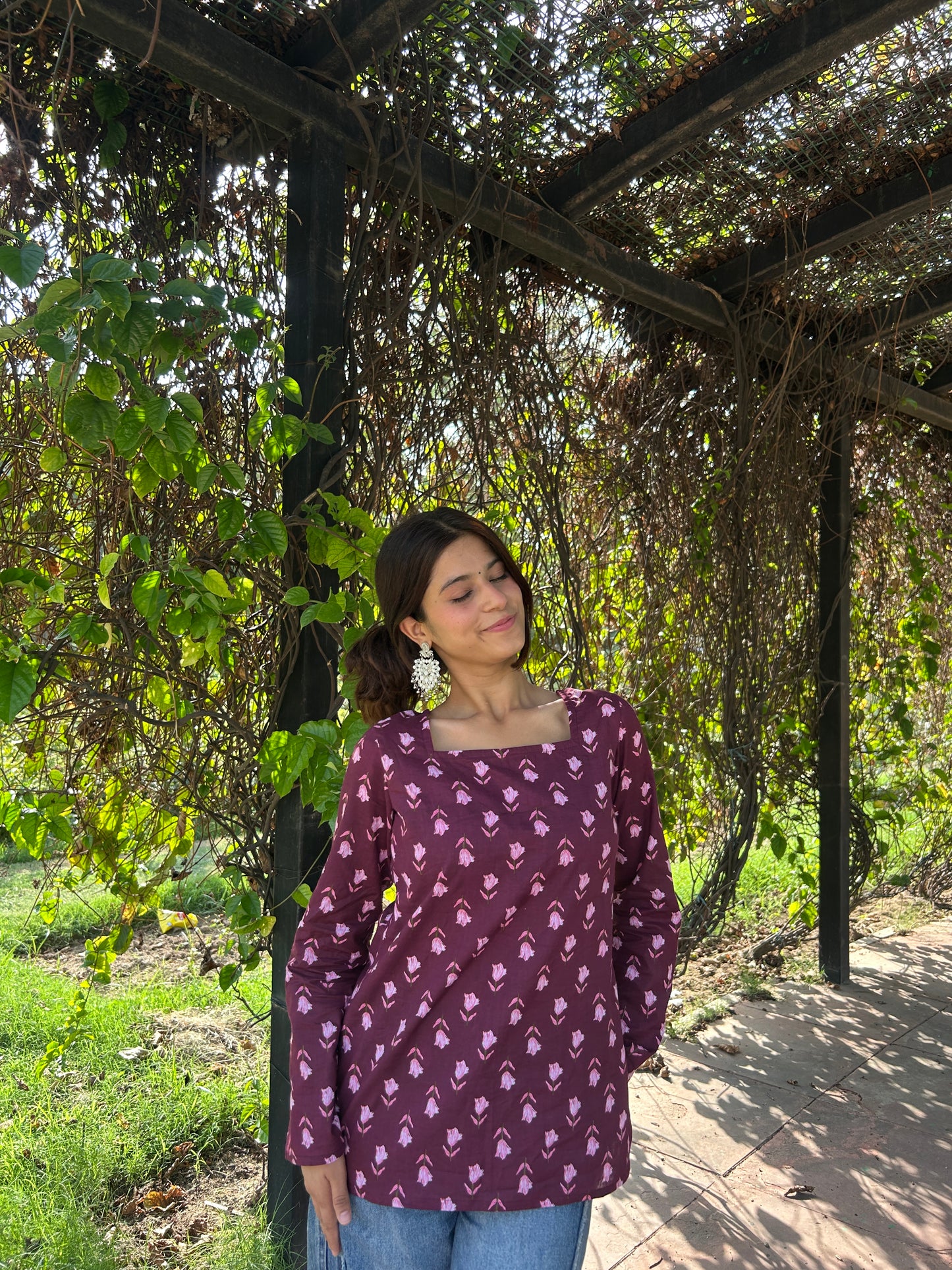 Wine booti Short kurta