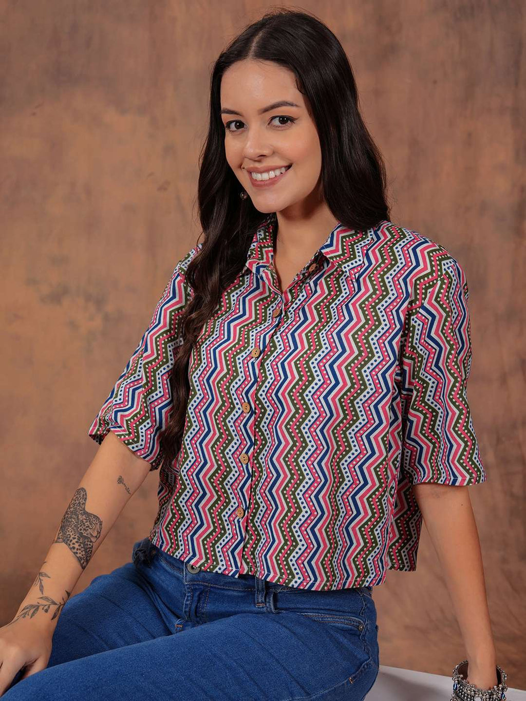 ZigZag Vibe Crop Shirt