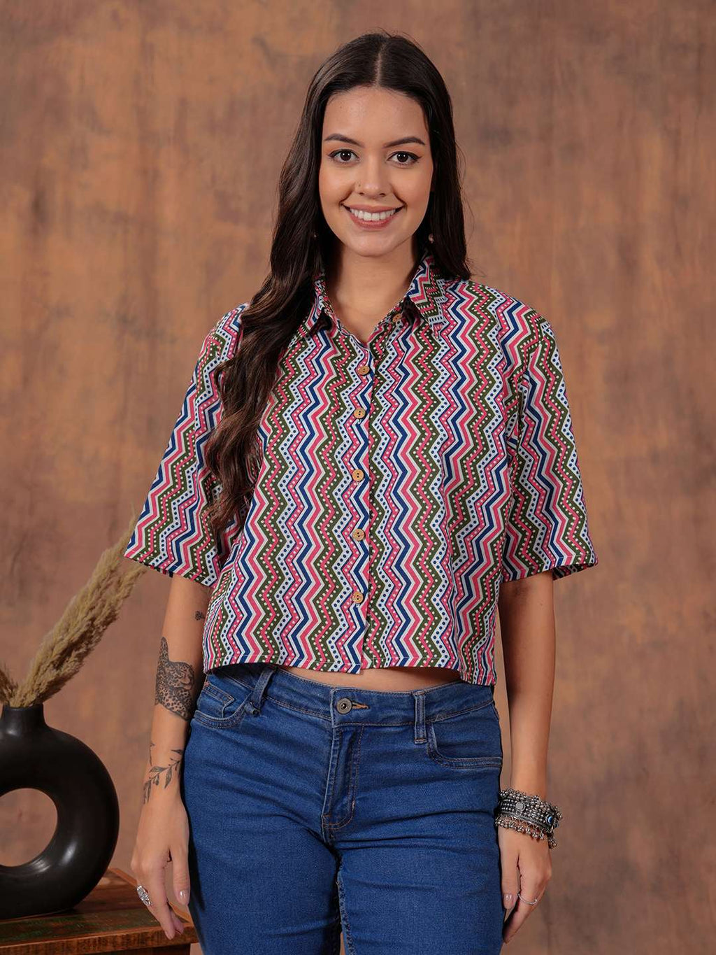 ZigZag Vibe Crop Shirt
