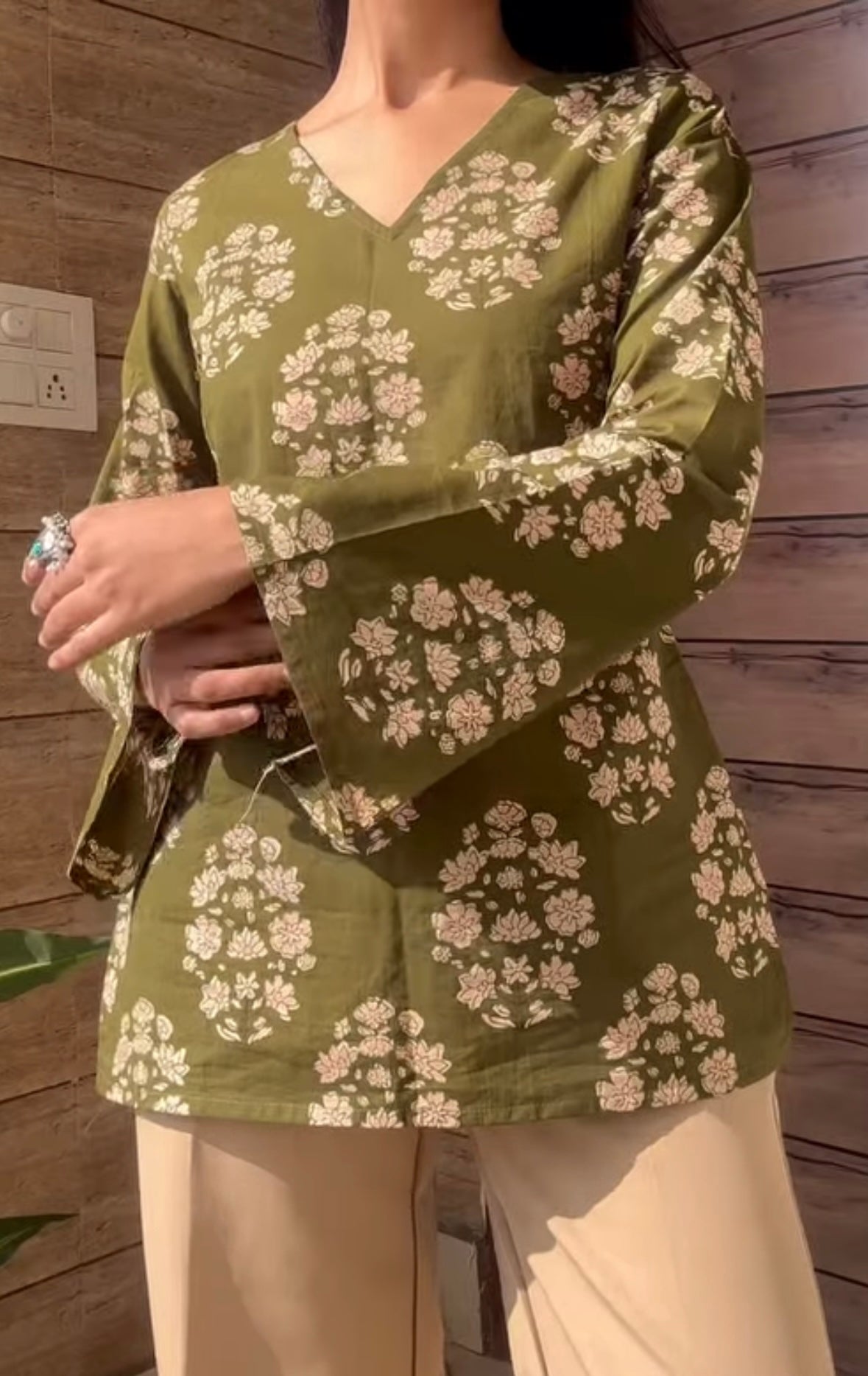 Boota Short kurti