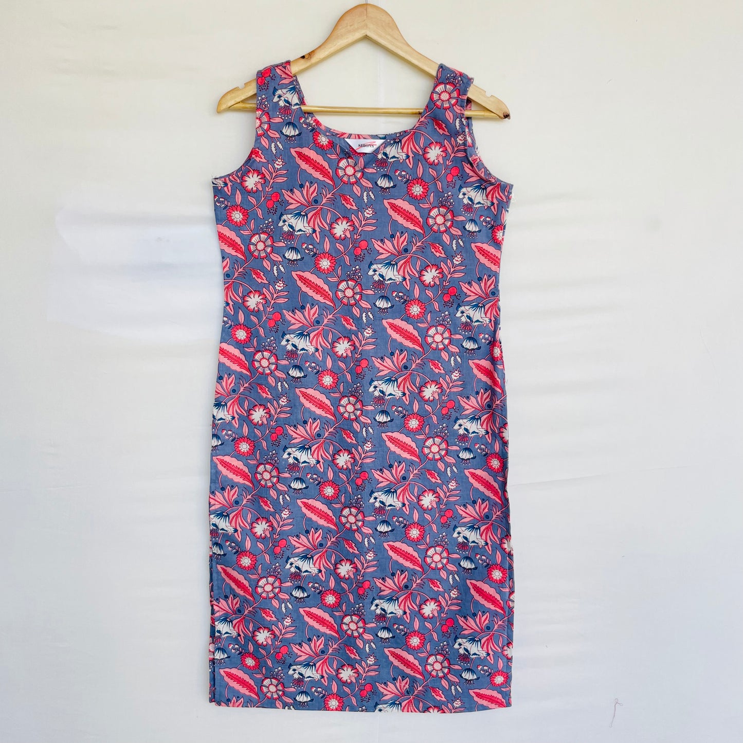 Sleeveless Knee Length Kurti