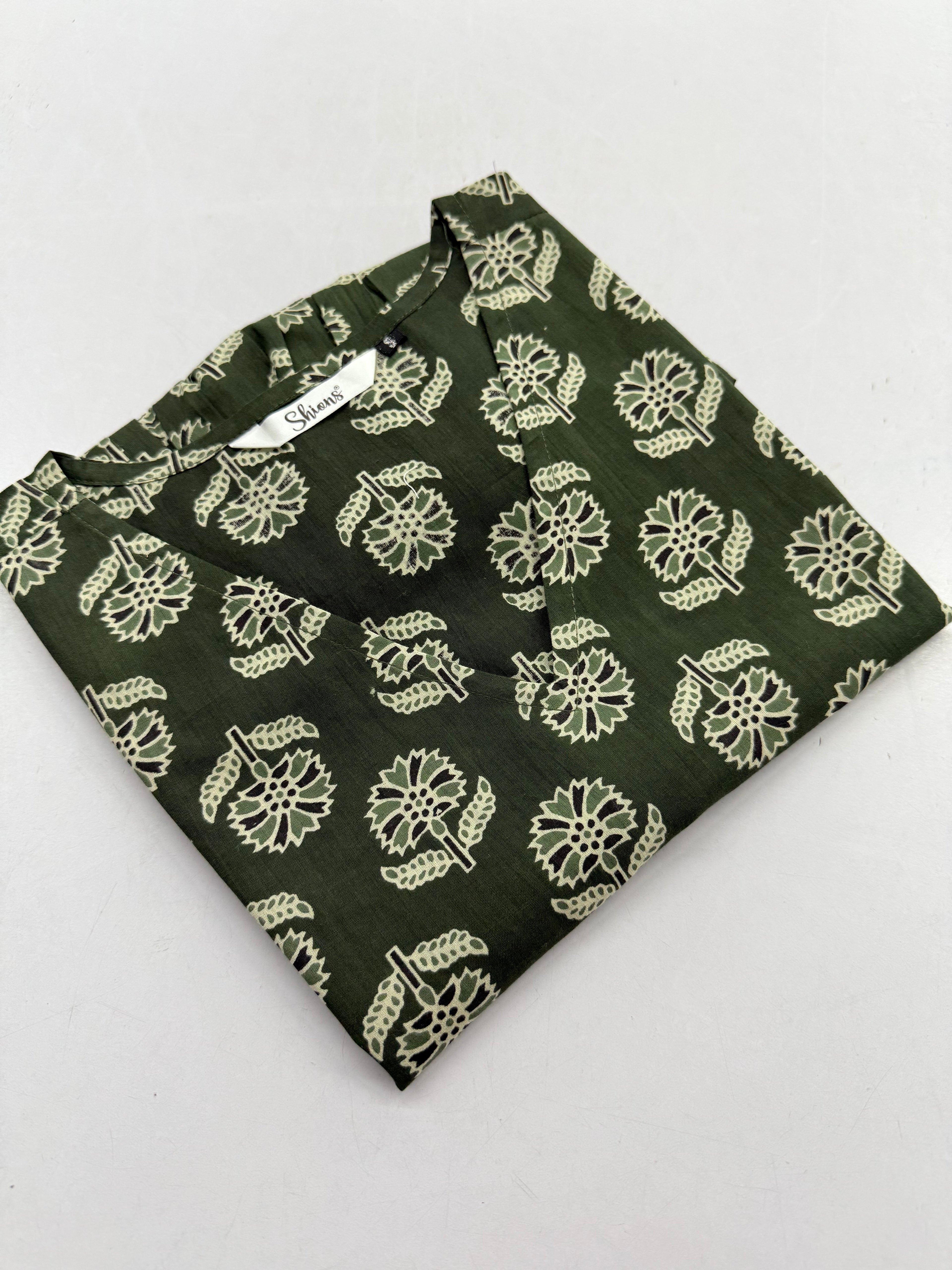 Green Sleeveless Peplum Top 02