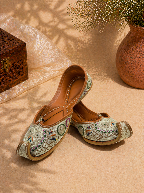 Beige Multicolor Threadwork Classic Punjabi Jutti for Women