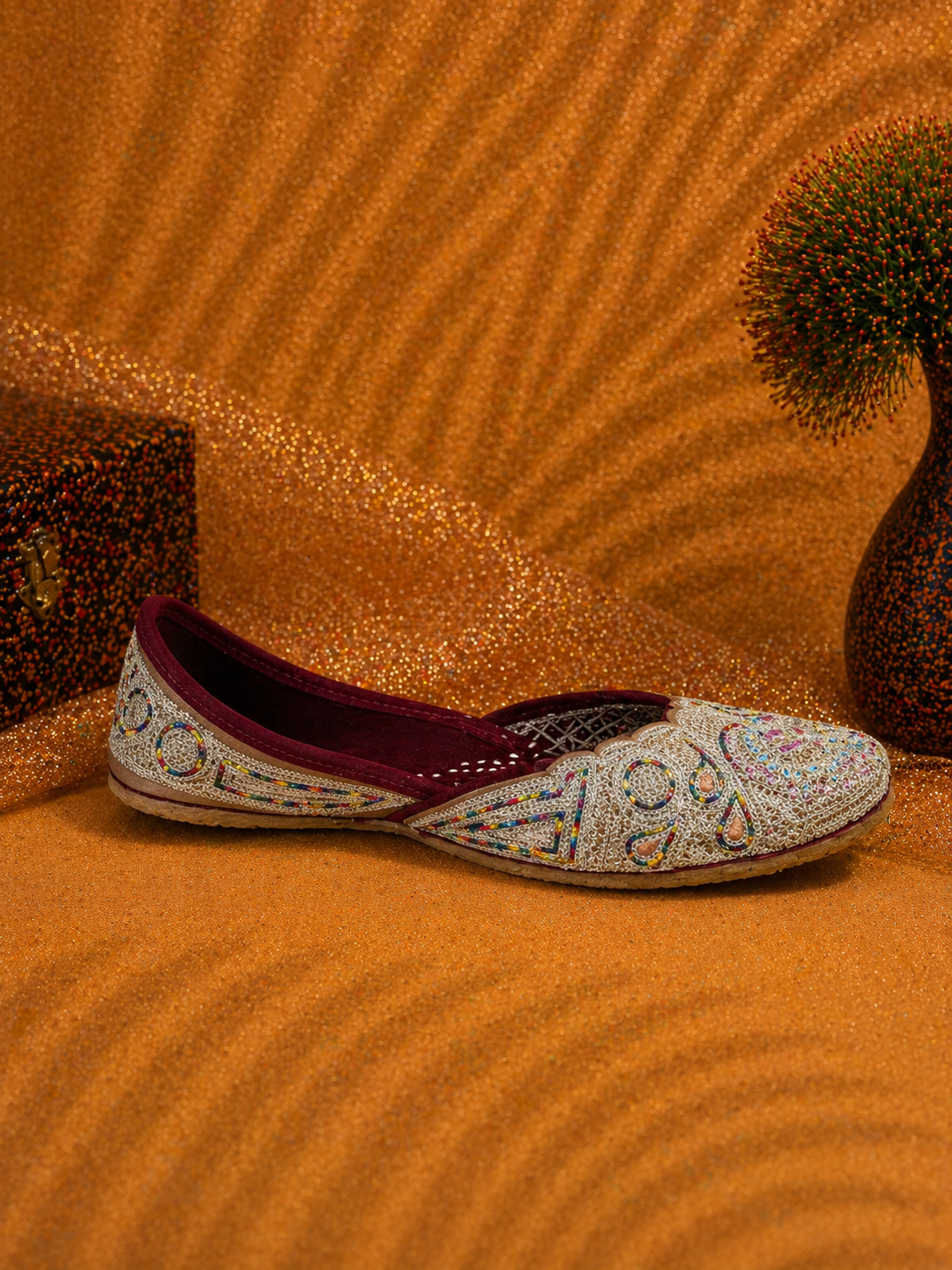 Cream Scallop Pattern Embroidered Designer Jutti for Women