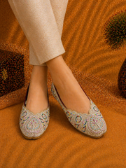 Cream Scallop Pattern Embroidered Designer Jutti for Women