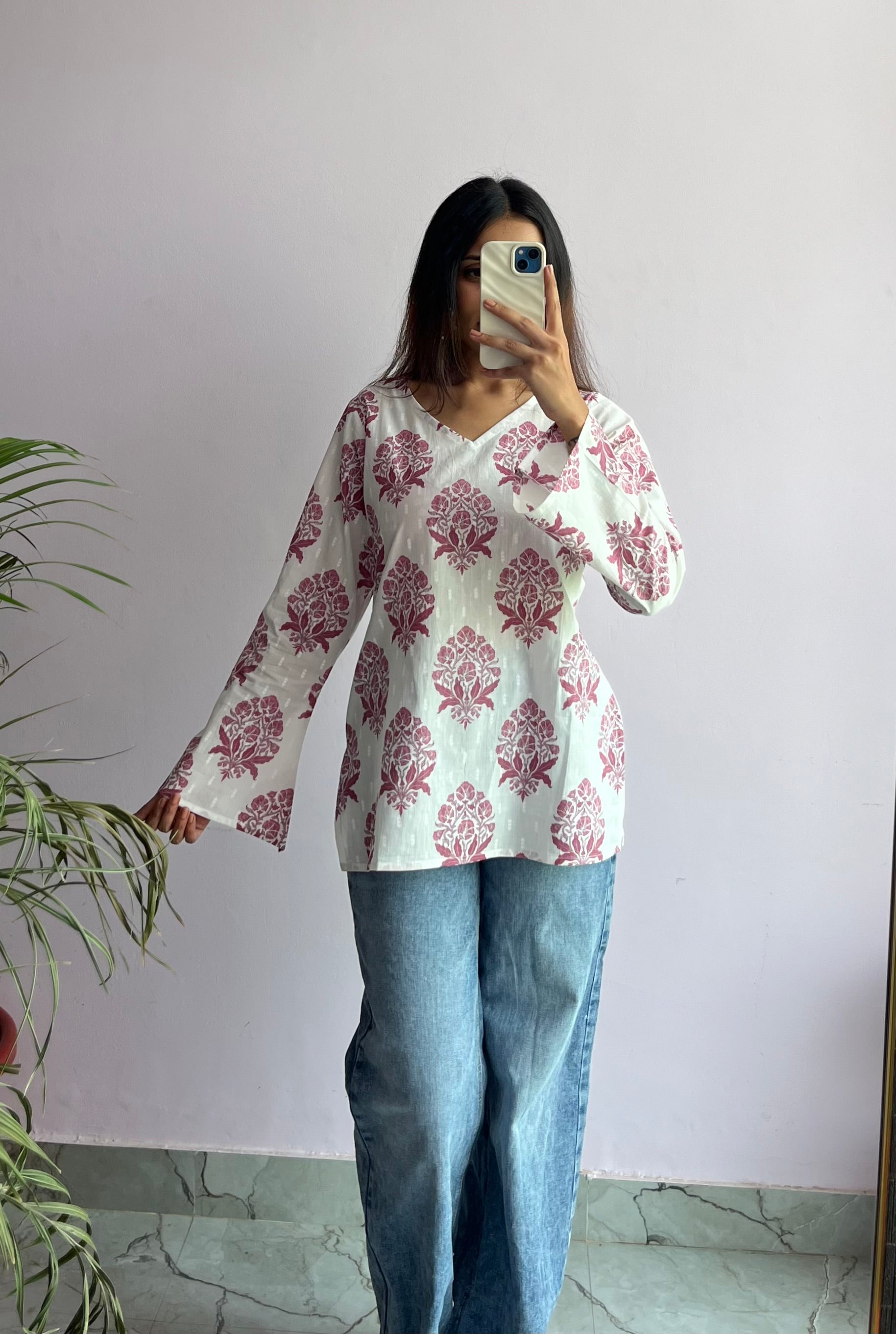 Milky Bell Sleeve Short Kurti (pink)