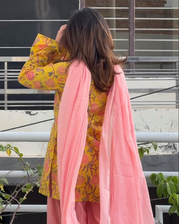 Kesar Gul Farshi Salwar