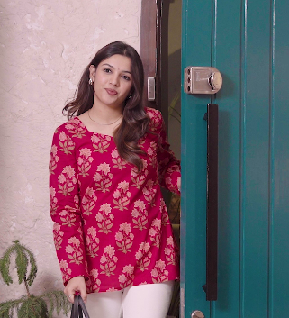 Pink Phool Diamond-Back Kurti