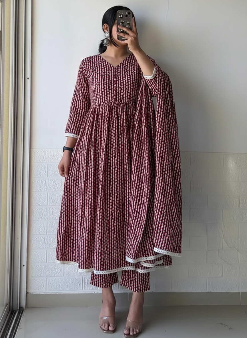 Red Pattern Flower Kurta Set with Dupatta