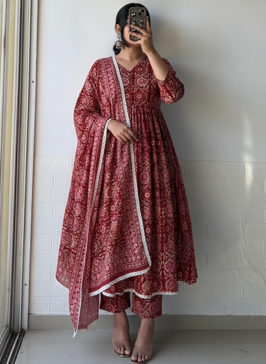 Red Pattern Flower Kurta Set with Dupatta