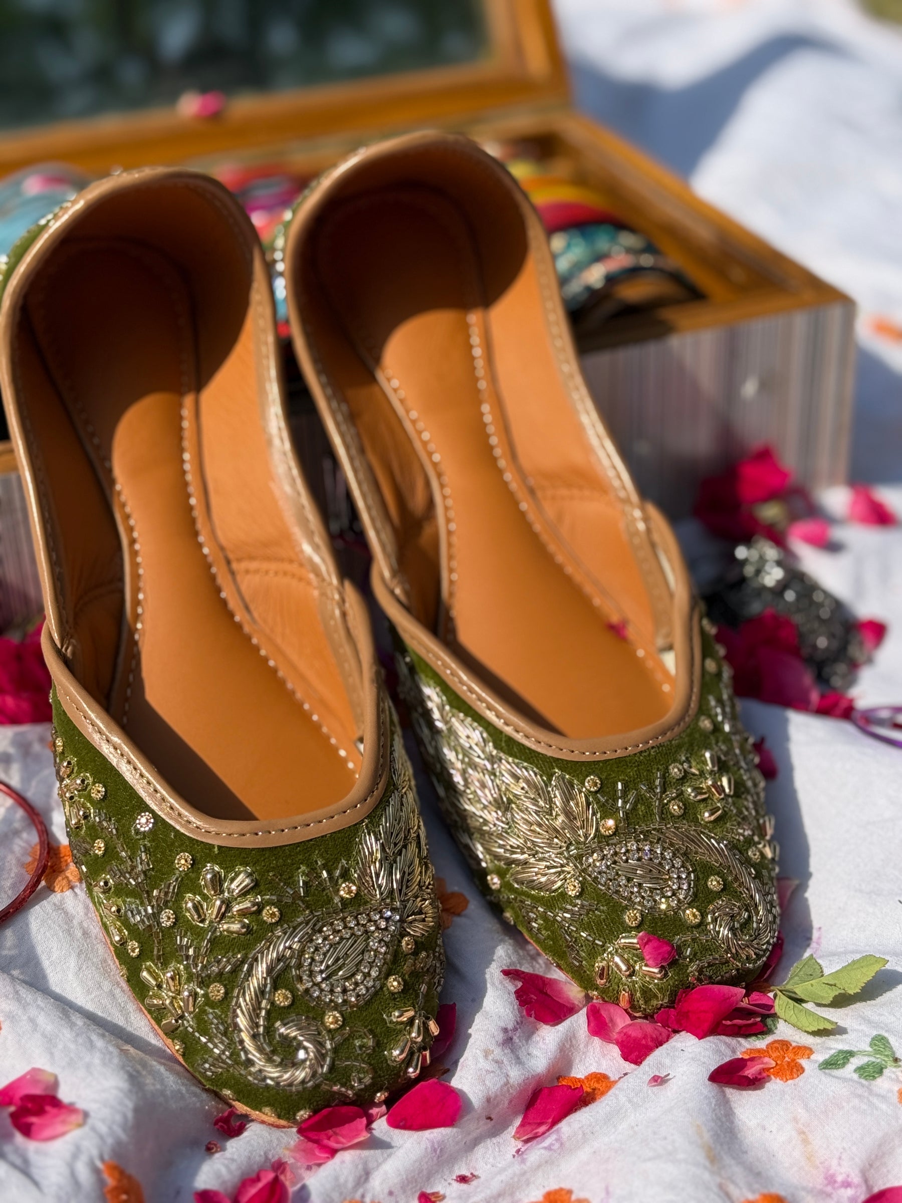 Emerald Green Pearl & Sequin Embroidered Ethnic Jutti for Women