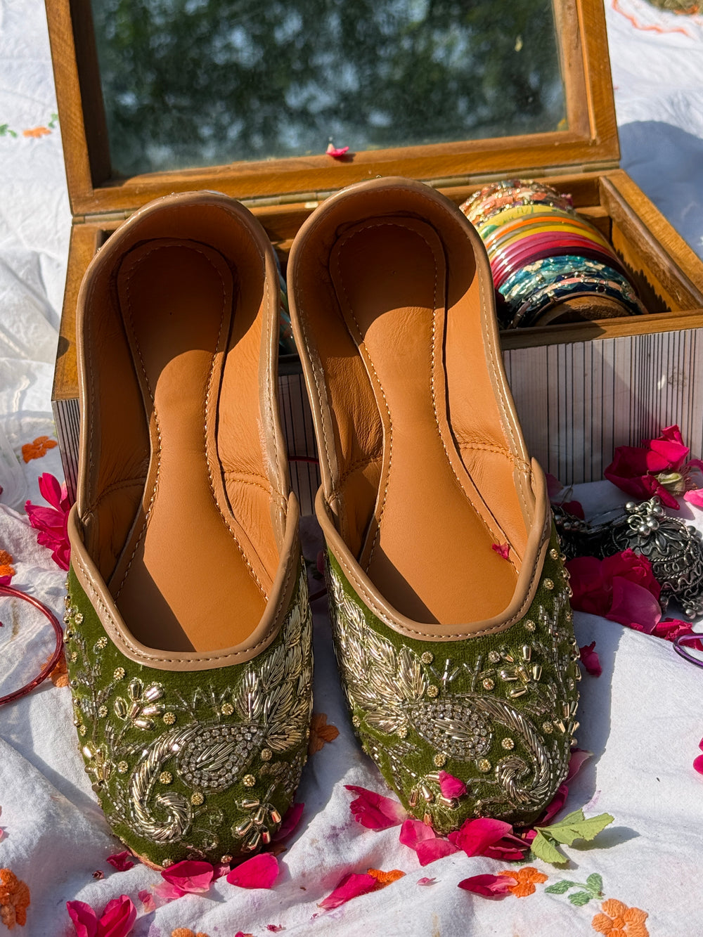 Emerald Green Pearl & Sequin Embroidered Ethnic Jutti for Women