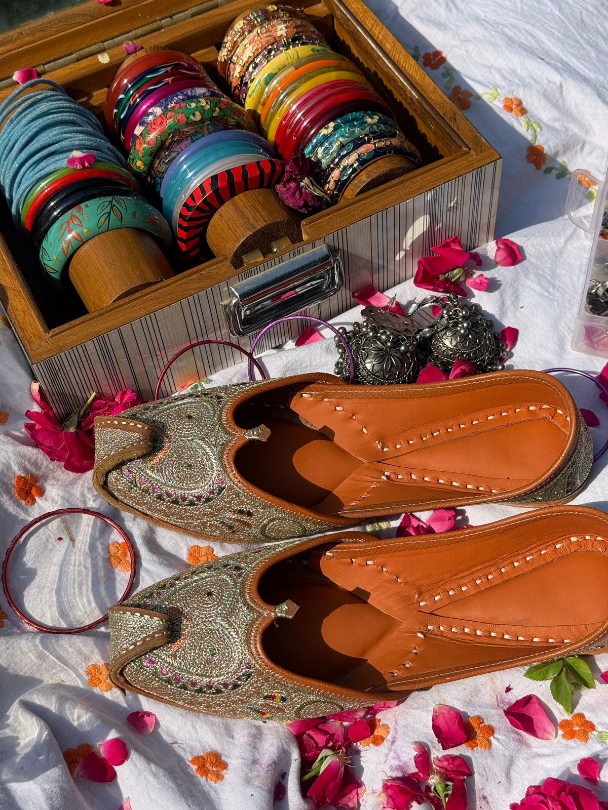 Beige Multicolor Threadwork Classic Punjabi Jutti for Women