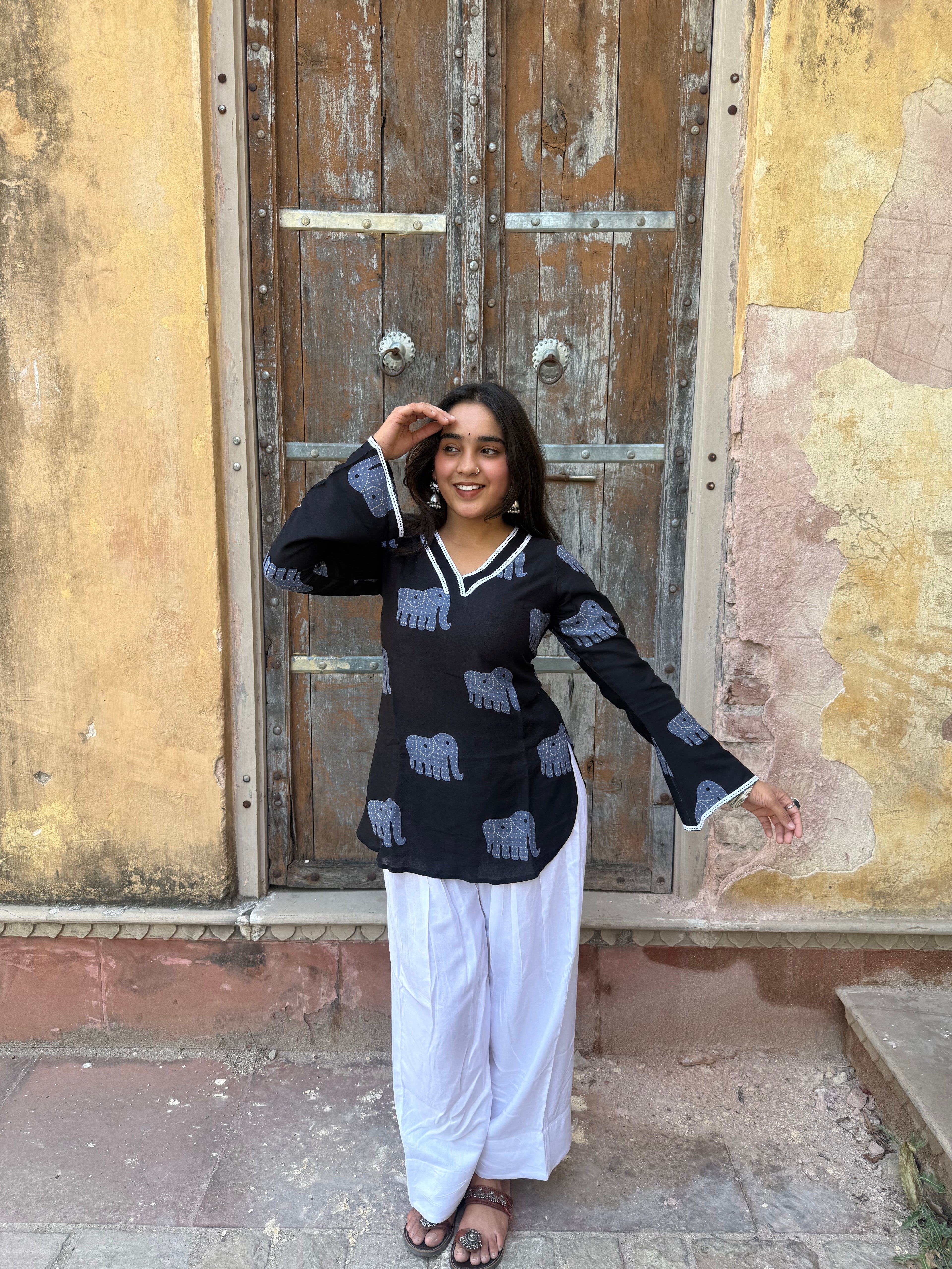 Neel Haathi Farshi Salwar Set