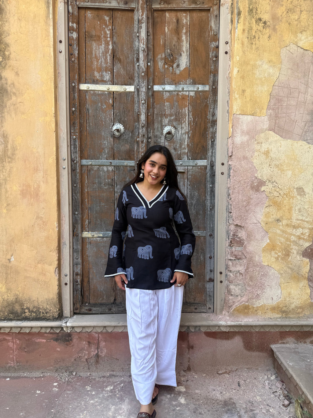 Neel Haathi Farshi Salwar Set