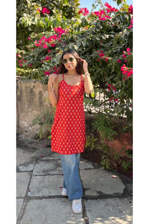 Red strap kurti
