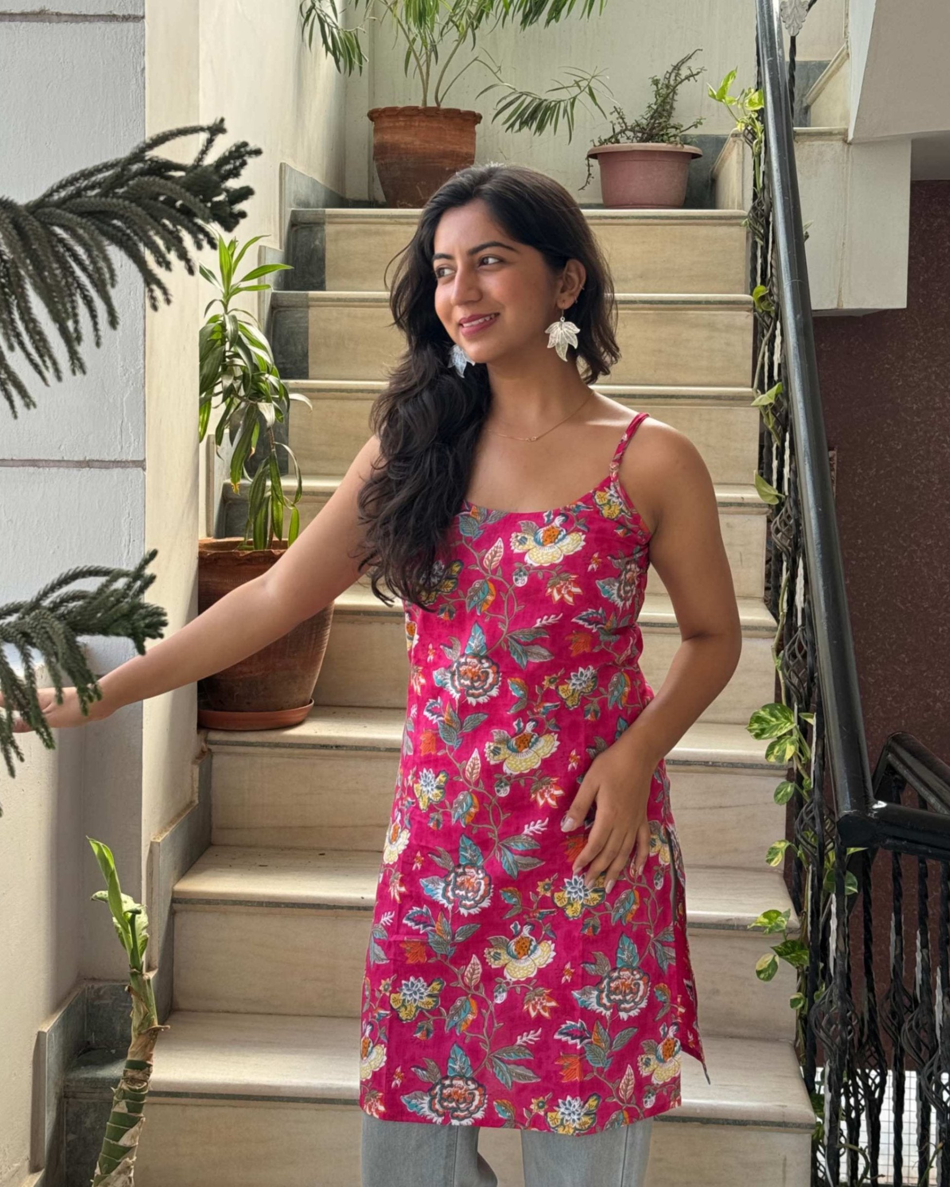Sleevless Kurti Shions