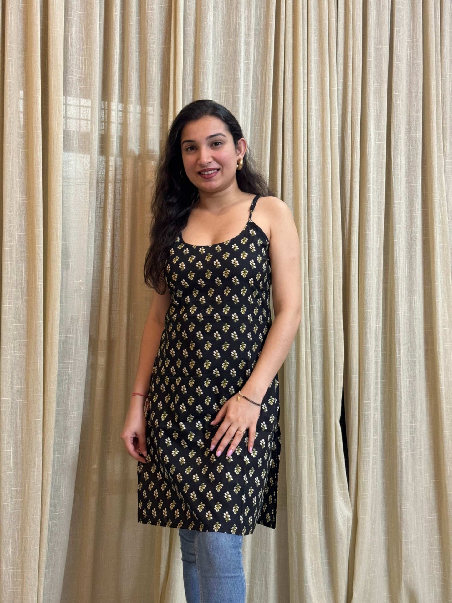 Black strap kurta